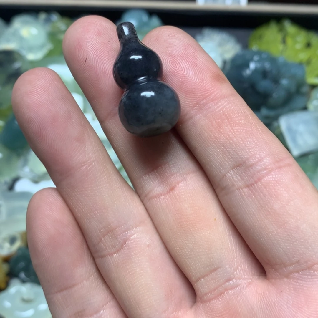 【闪购商品】蛇纹石玉挂坠卡60未镶嵌月****?