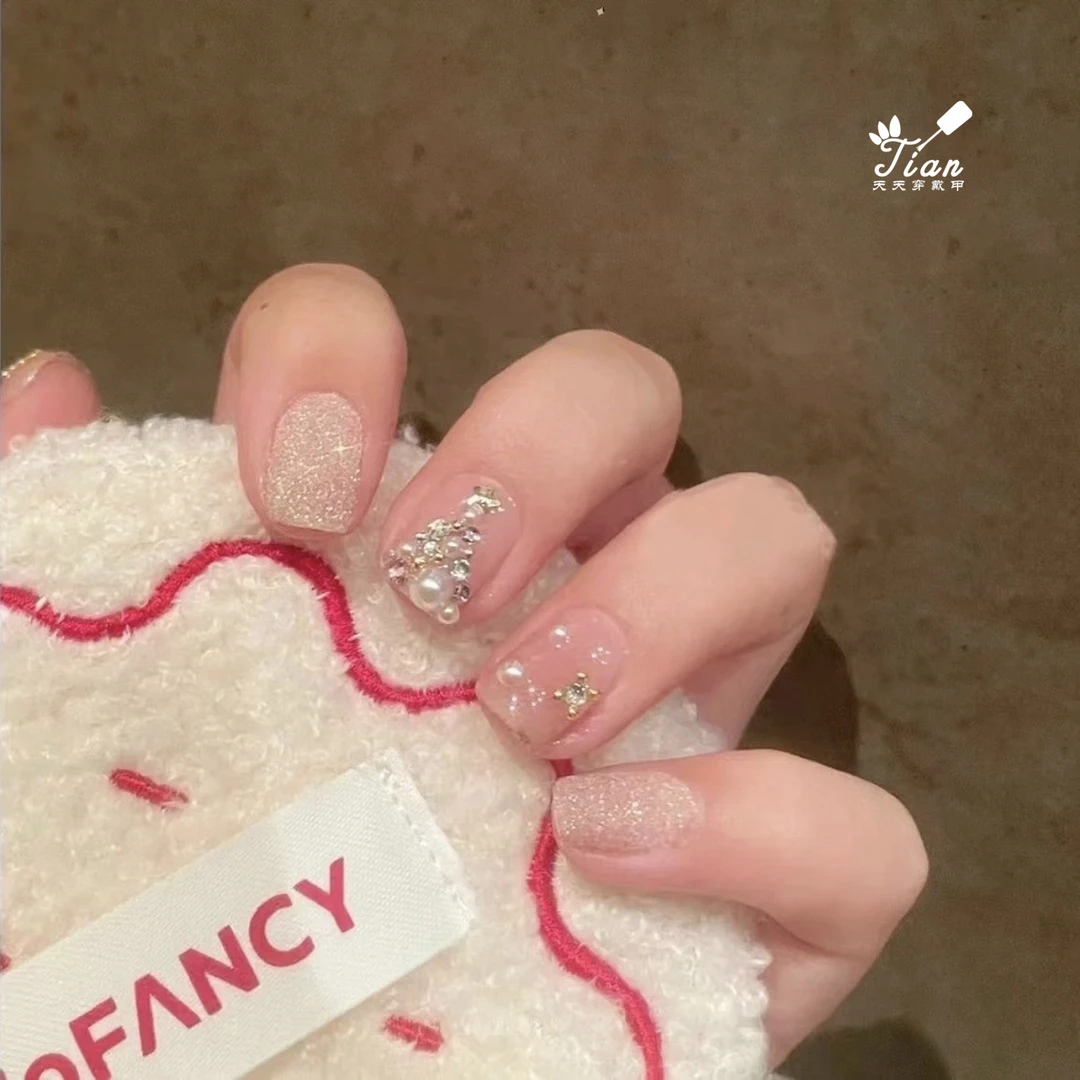 【蒂芙妮女孩】纯手工穿戴甲高级感气质好看显白穿戴式圣诞款美甲