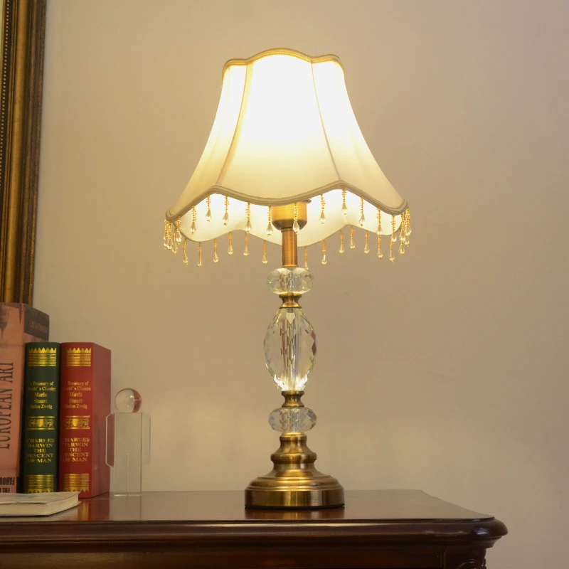 卧室床头灯轻奢儿童房流苏灯罩美式水晶吊坠家用女儿房调光台灯