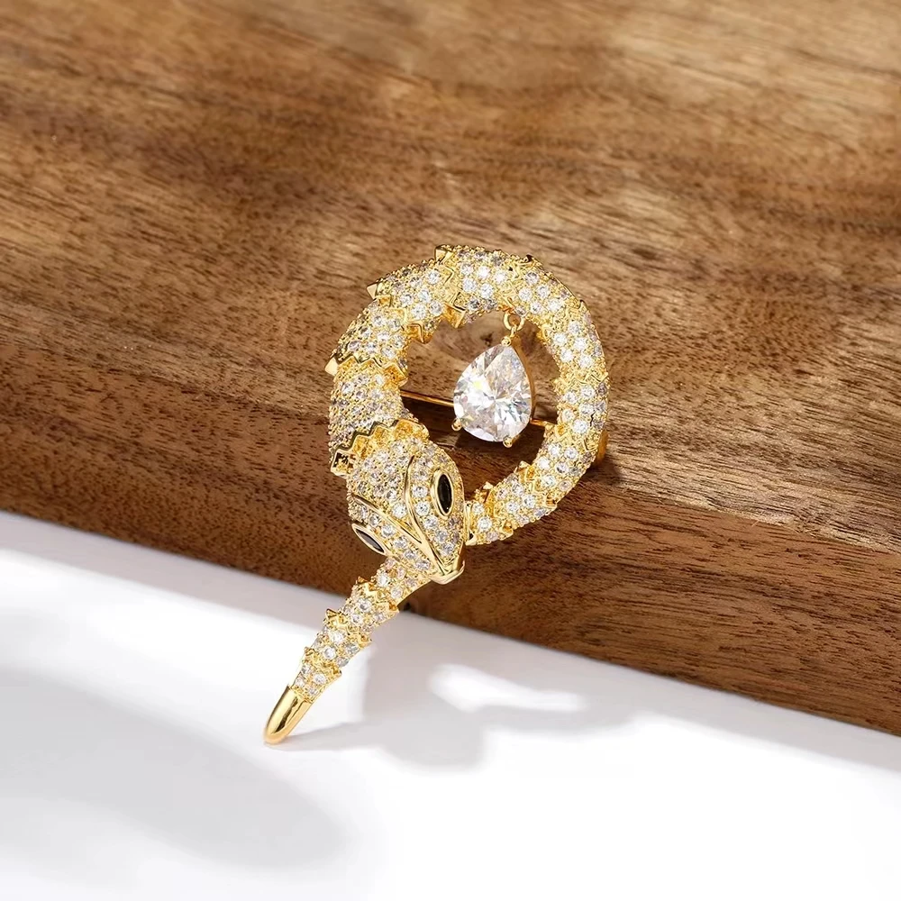 铜锆石胸针 生肖蛇胸针女奢华大气百搭复古轻奢时尚优雅XZ2487B