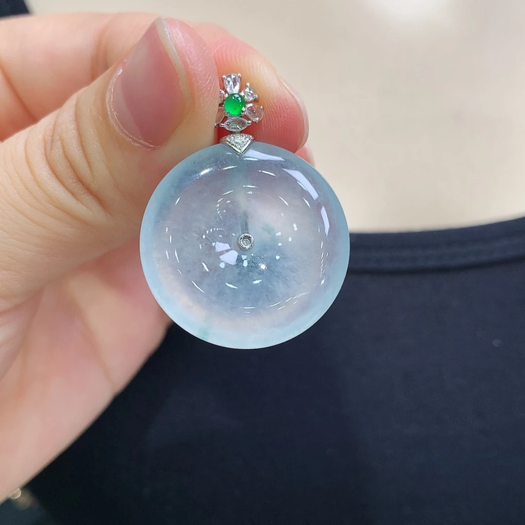 【闪购商品】翡翠颈饰18K金镶嵌?****女平安扣