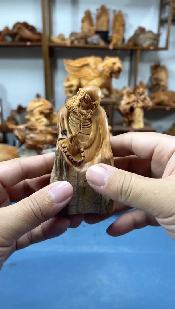 【闪购商品】崖柏根雕1