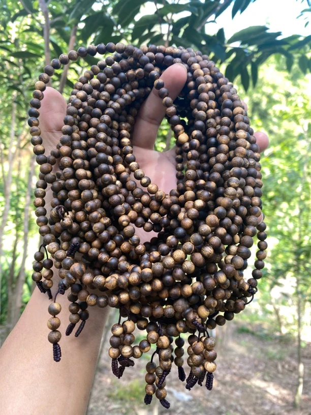 沉香06花珠圆珠多圈奇楠手串 多样性发一