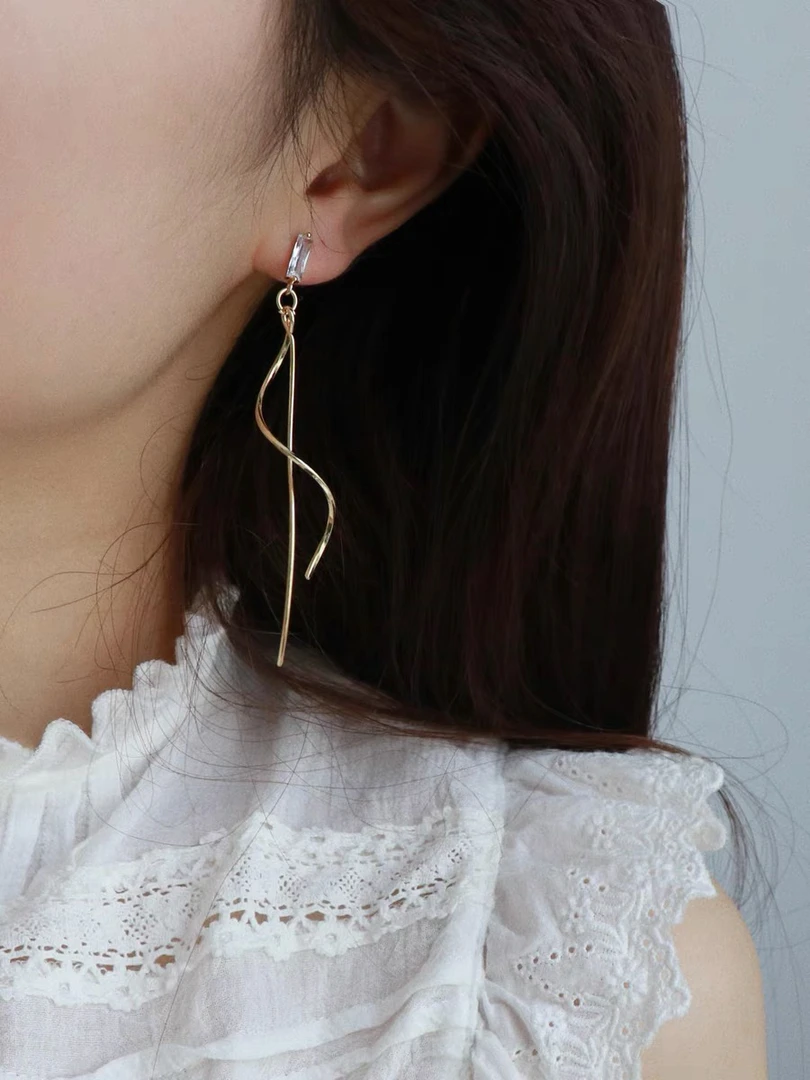 铜合金耳饰 长款流苏轻奢盘耳夹无耳洞女ins新款耳饰显脸小方圆脸