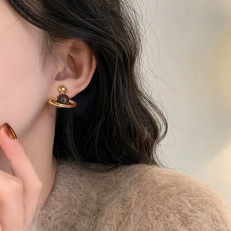 铜合金耳饰 美拉德色土星耳夹无耳洞虎眼石百搭高级感精致耳环女