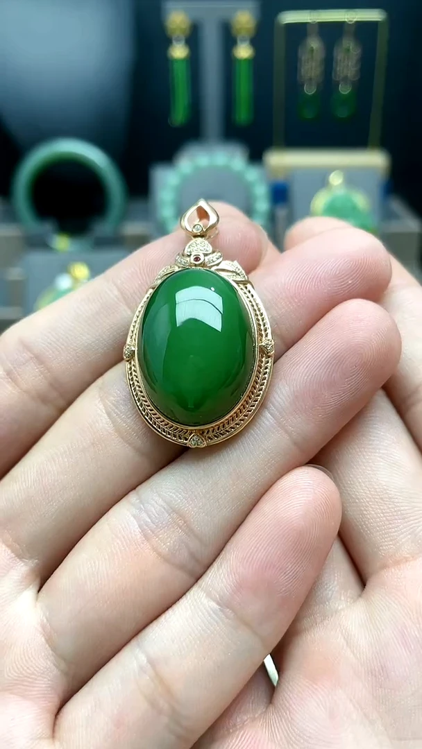 【闪购商品】和田玉吊坠18K金镶嵌猫眼蛋面吊坠【不含链】