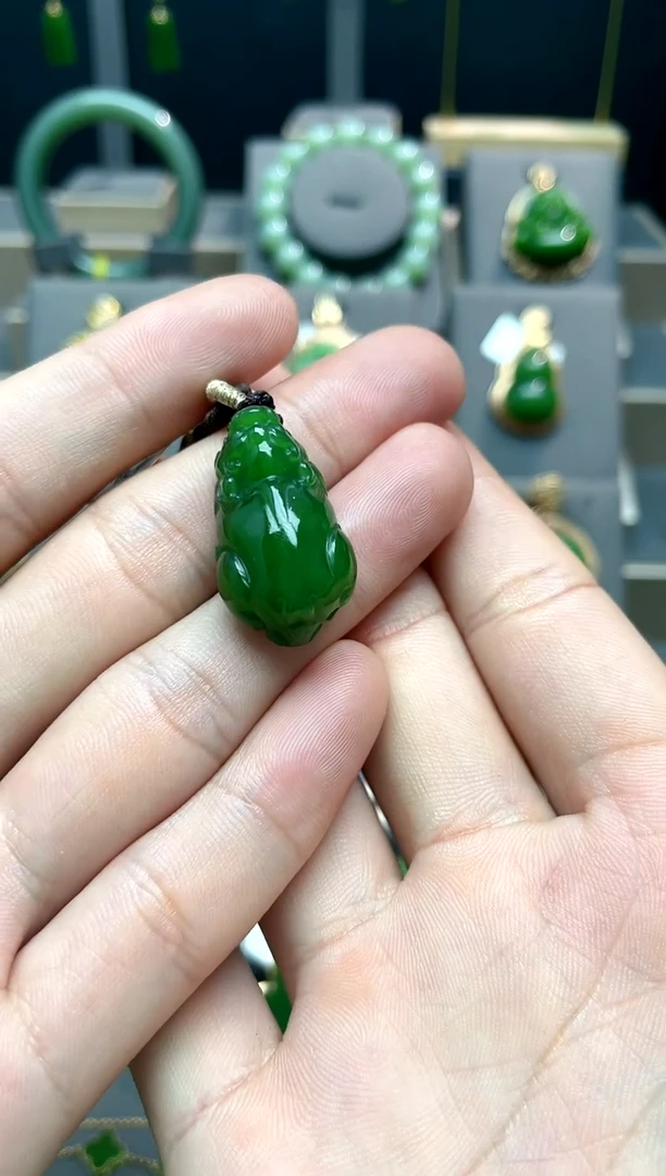 【闪购商品】和田玉吊坠未镶嵌菠菜绿裸貔貅吊坠【不含链】