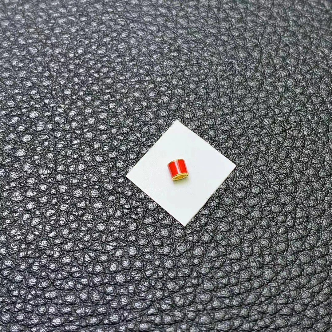 「戴琴珠宝」YZ2506-18K金2.8mm珐琅红色配件-XZZ(多样性发其一)