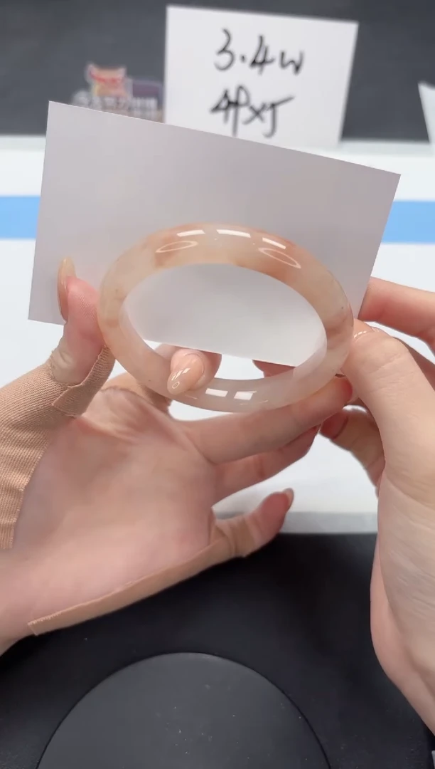 【闪购商品】石英质玉手镯未镶嵌A76-58.1