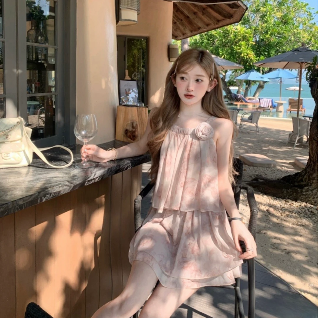 2024夏季新款水墨印染花朵挂脖上衣显瘦半身裙时尚连衣裙小众甜美