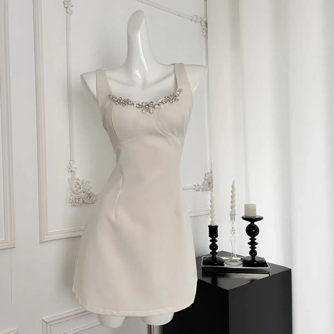 2024夏季新款闪钻A字连衣裙镶钻甜美千金收腰气质显瘦吊带裙女