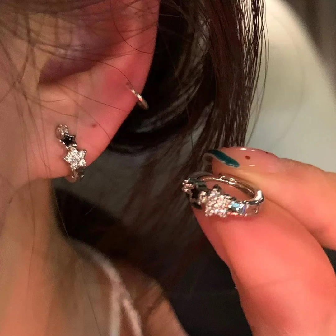 铜合金耳饰 星星耳扣小巧个性耳环小众设计感耳钉高级感耳饰女