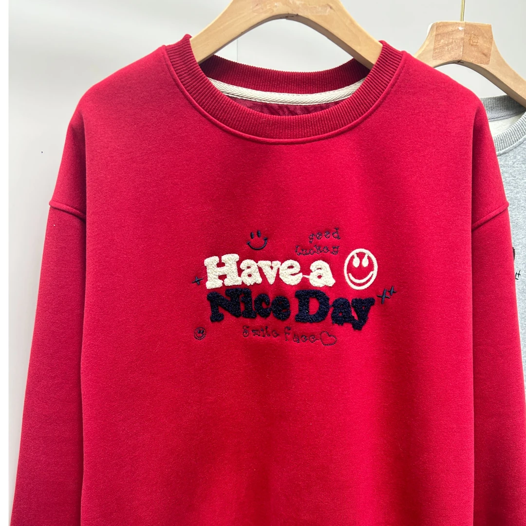 毛巾绣圆领毛衣加绒百搭