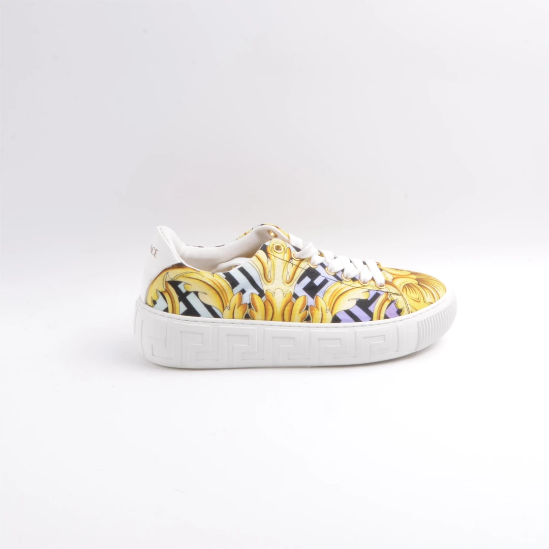 99新 FENDI/芬迪 芬迪范思哲联名印花平底休闲鞋38