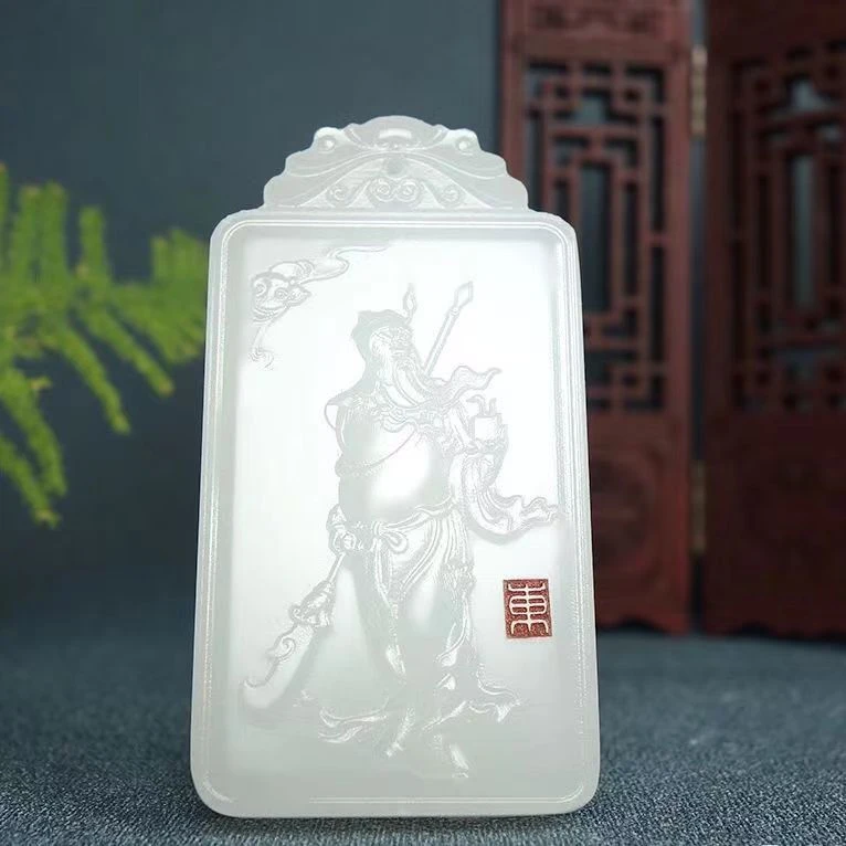 手工雕刻男士白色方形关公吊坠武财神男款大刀项坠项链精美毛衣链