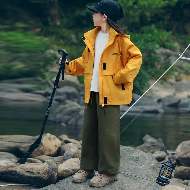 女童连帽冲锋衣春秋2024新款潮儿童休闲秋装韩版女孩时髦外套洋气