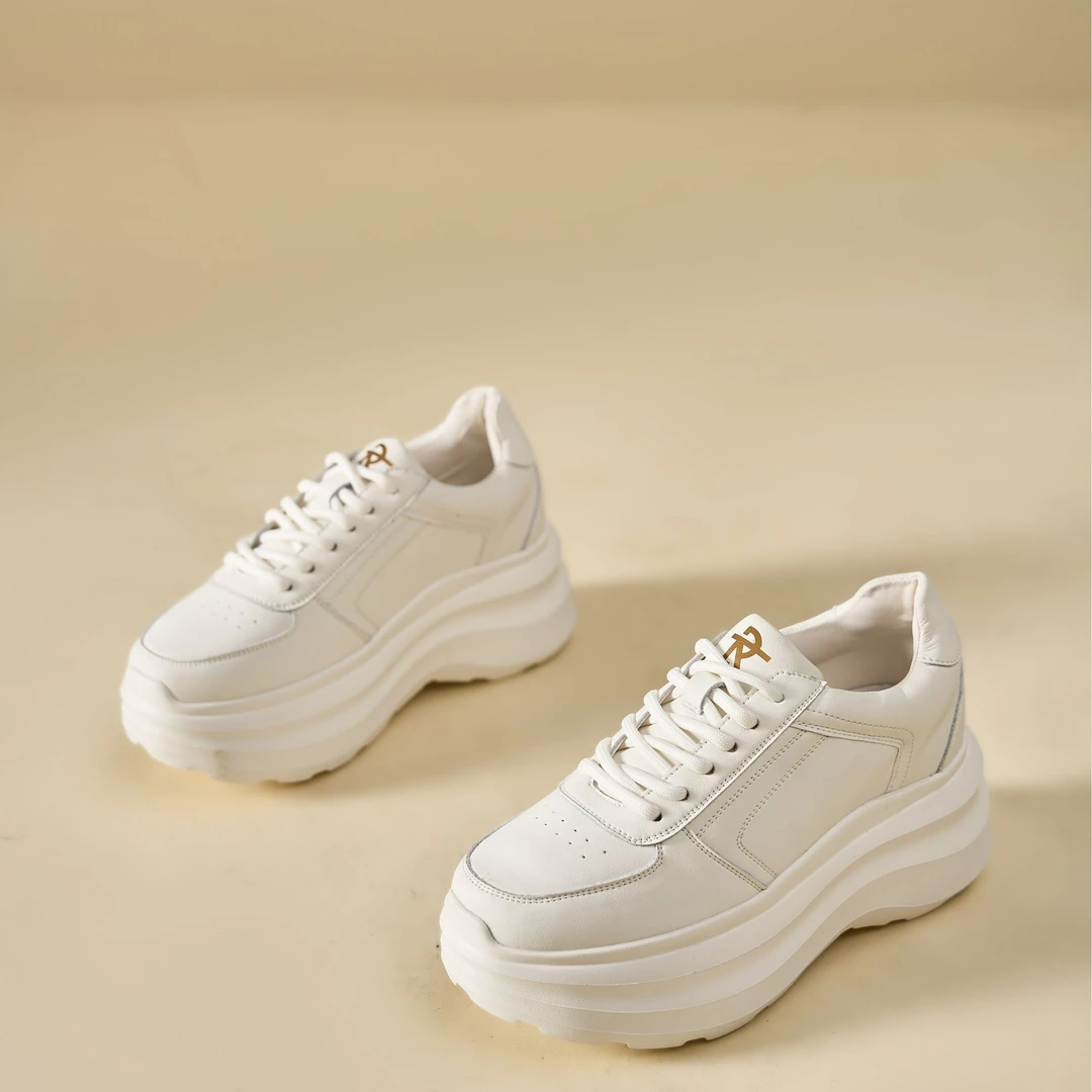 ROBINHOOD/罗宾汉【严选】厚底新款时尚休闲鞋女松糕底系带小白鞋