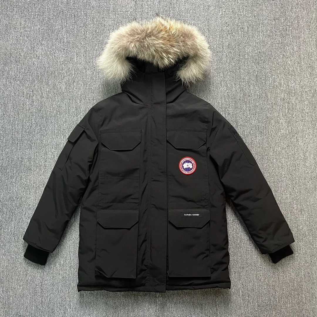 Canada Goose 远征派克黑色羽绒服/S码/99新/11233