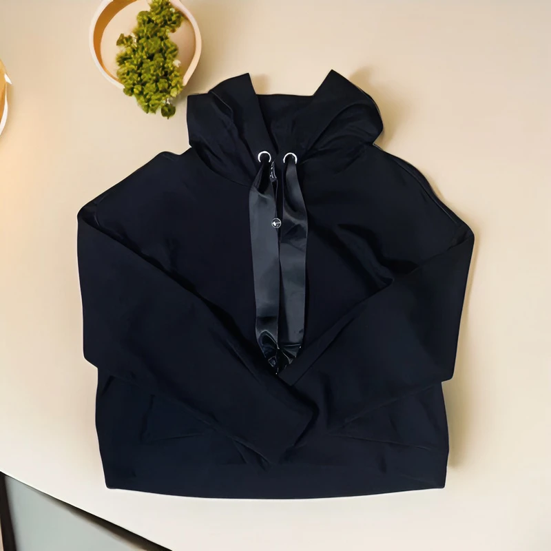 时尚女装黑色卫衣