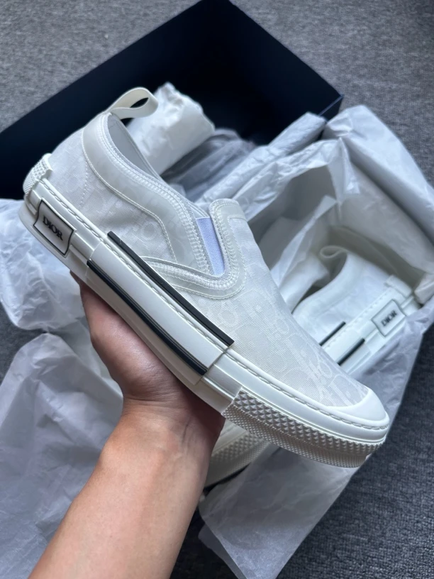 全新未使用 DIOR/迪奥 44码原盒 b23 低帮满印板鞋一脚蹬