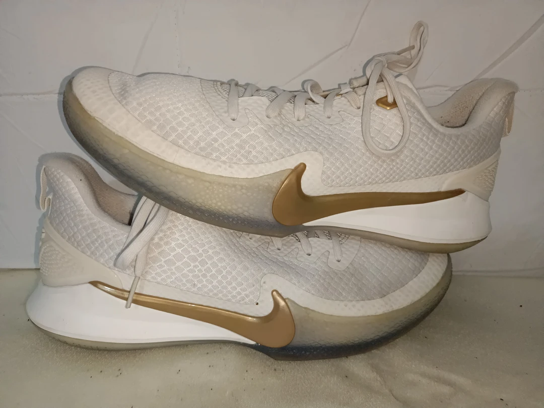 46码耐克科比实战篮球鞋白金，公价3099