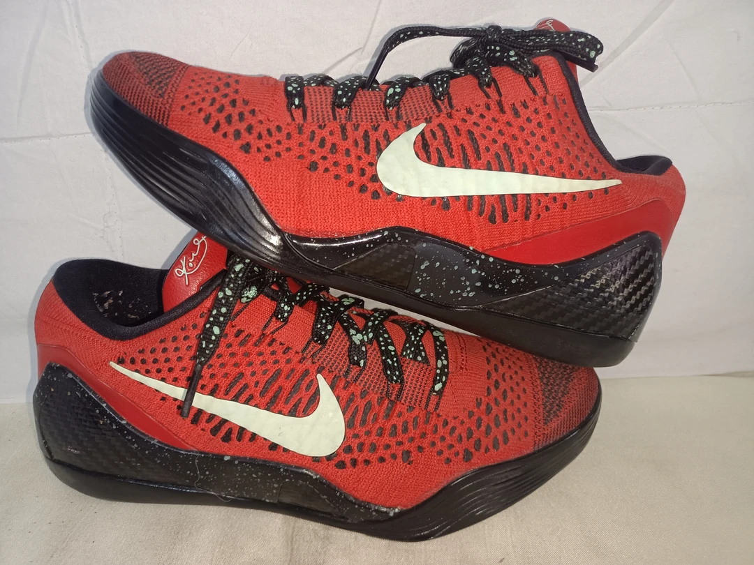 40.5码 耐克Kobe 9 黑红 ZK9 泼墨，公价很贵