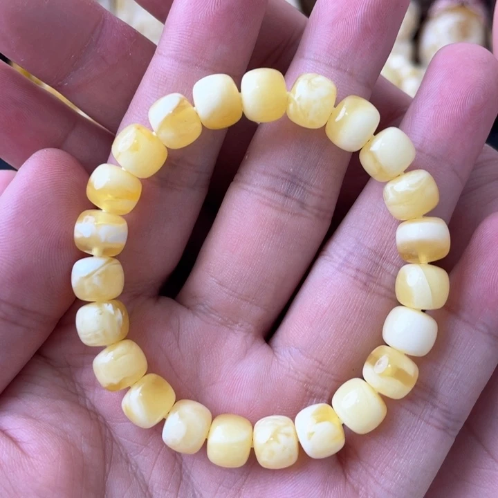 琥珀手串未镶嵌9+俄料金白妖花精工老型手串