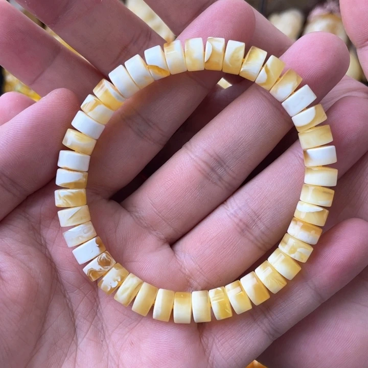 琥珀手串未镶嵌8+俄料溶洞金瓷白精工直切药片手串