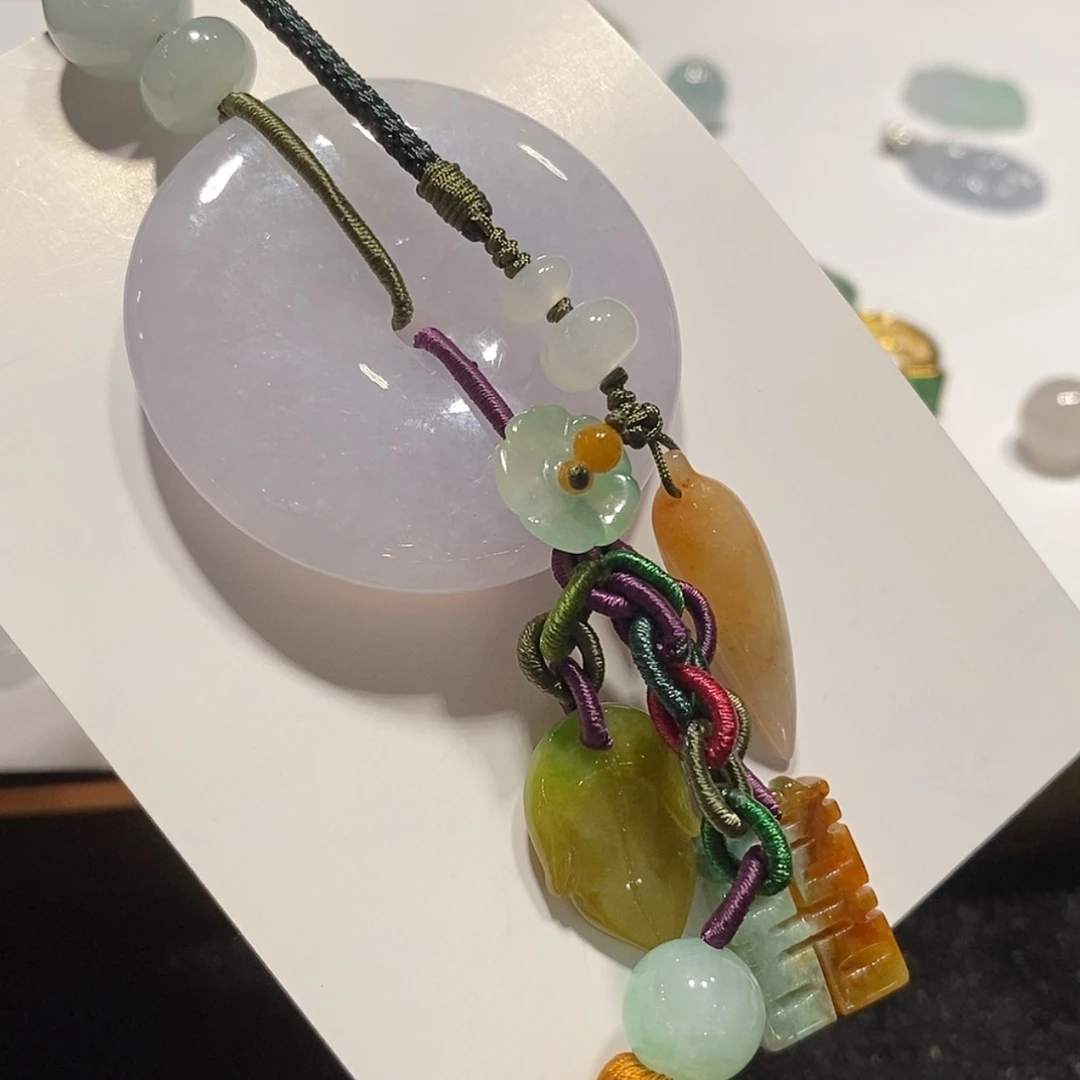 【闪购商品】翡翠颈饰未镶嵌追***辰车挂