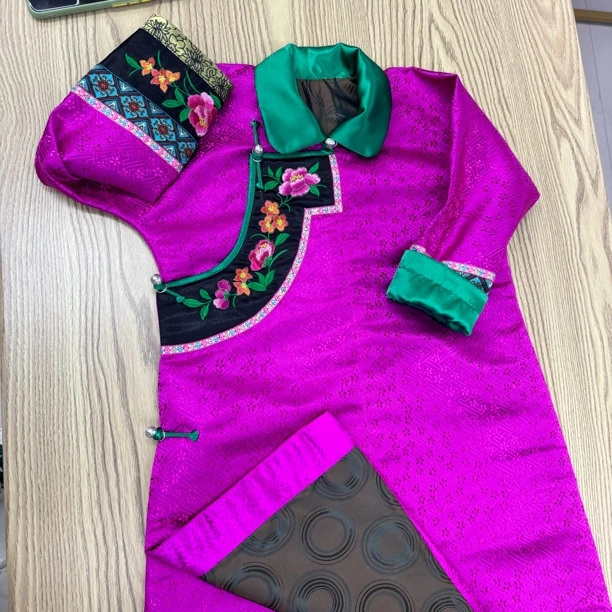 小米花绣花传统女孩儿童蒙古袍