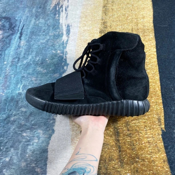 44码/Yeezy750黑武士/无原盒配件/市场价8k