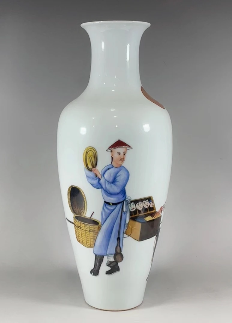 珐琅彩三十六行之一赏瓶胎足老化，全美品