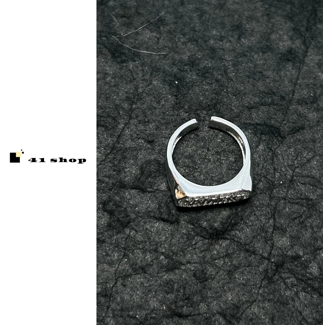 铜合金合成锆石戒指 A165 压力山大戒指