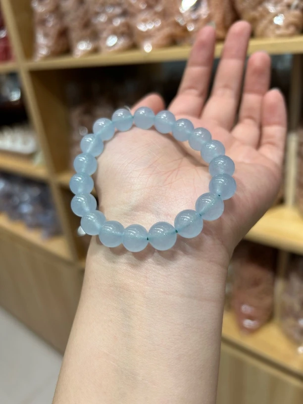 精美海蓝宝卡10毫米单圈手串