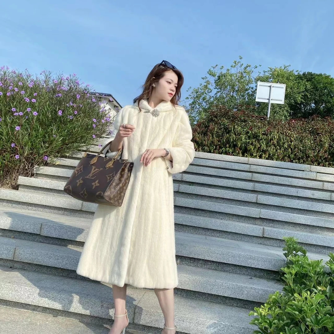 欧狸时尚款外套大衣连帽女装