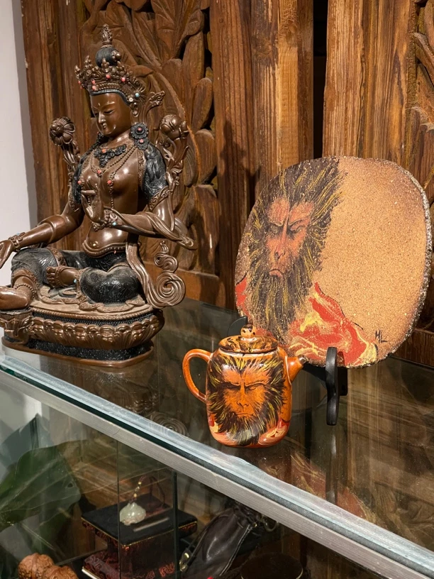 手绘陶瓷中式悟空小四方壶壶承