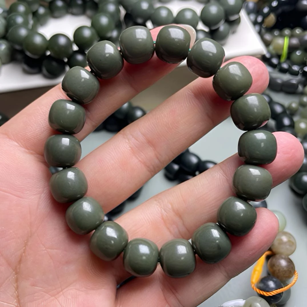 12mm天然新疆和田玉沙枣青老型手串多样性发货拍一发一