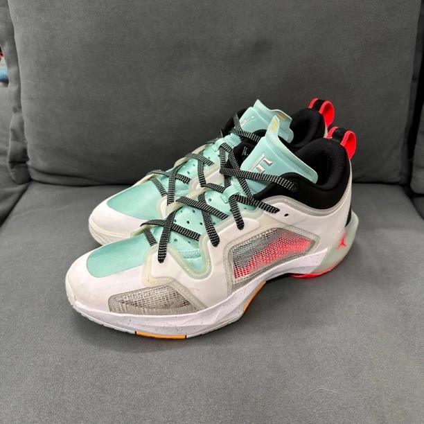 45码 290/AJ37low 郭艾伦 篮球鞋/98新/公价599