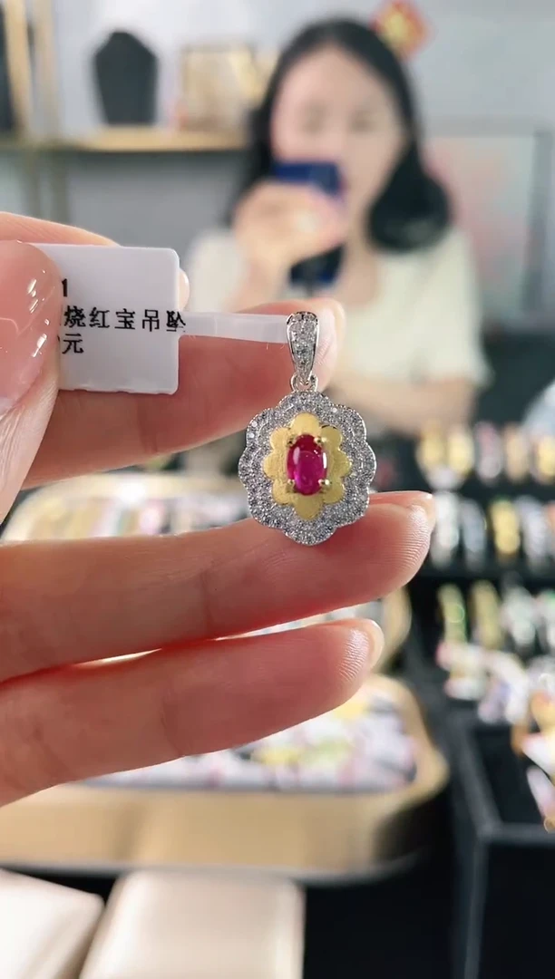 红宝石吊坠银S925镶嵌777