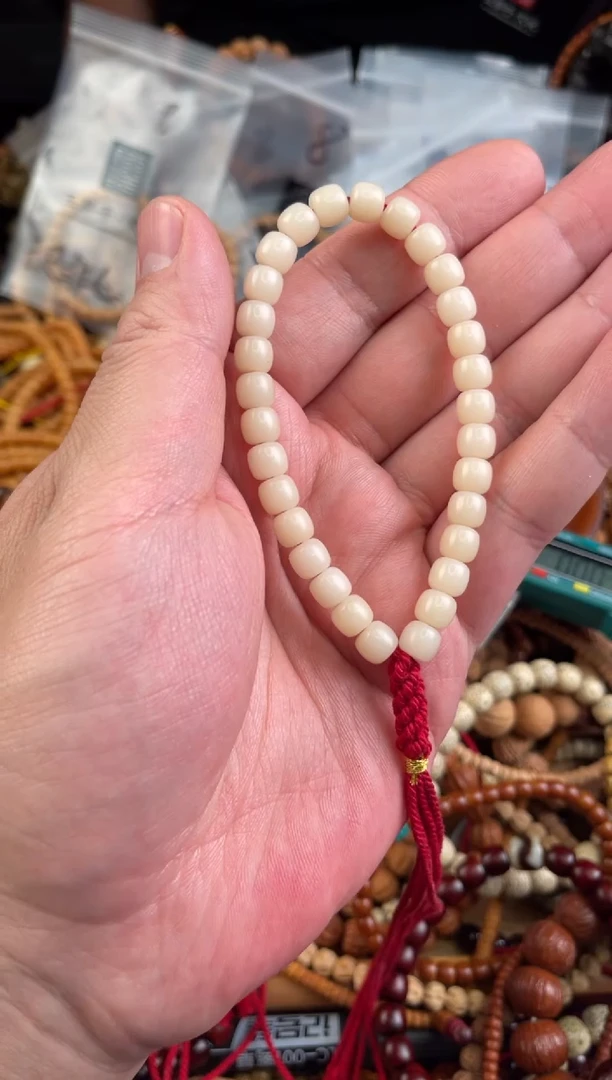 【闪购商品】白玉菩提手串.