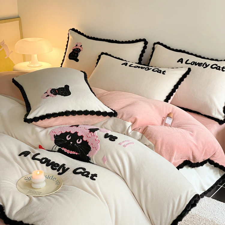 诺漾家纺-秋卡通撞色牛奶绒毛巾绣四件套-毛球系列 ZX