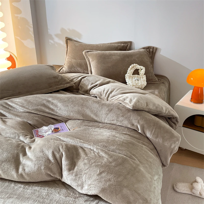 冬季加厚纯色牛奶绒四件套双面加绒法兰绒床上用品床单床笠三件套