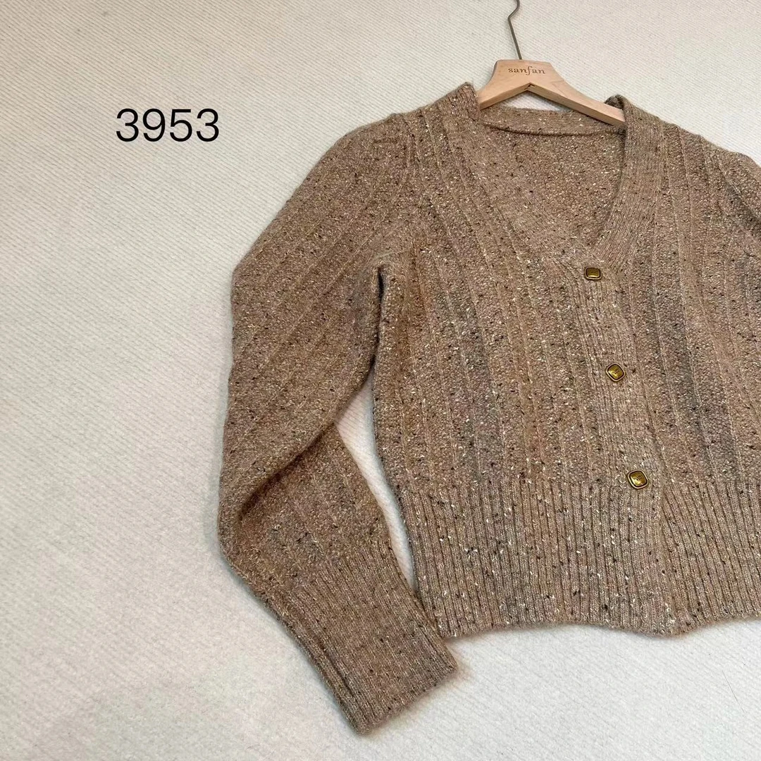 3953（部分无水洗唛，介意慎拍）SANFAN新款针织衫