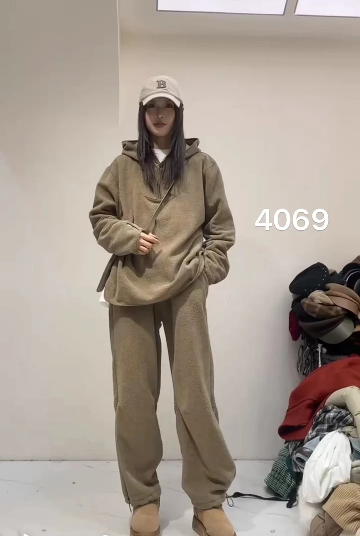 4069（部分无水洗唛，介意慎拍） SANFAN新款套装