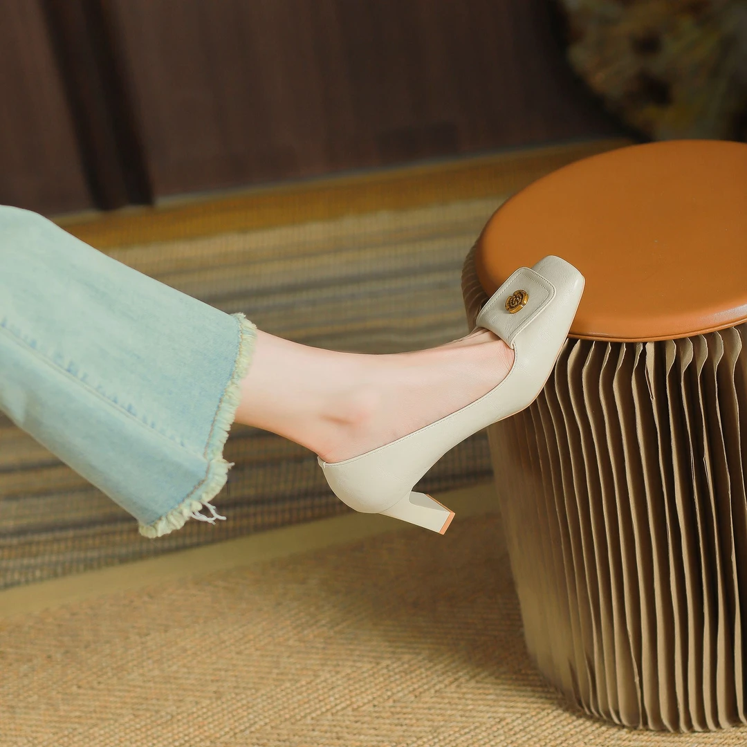 2025年春季新款新中式方头高跟鞋美拉德色系百搭女单鞋