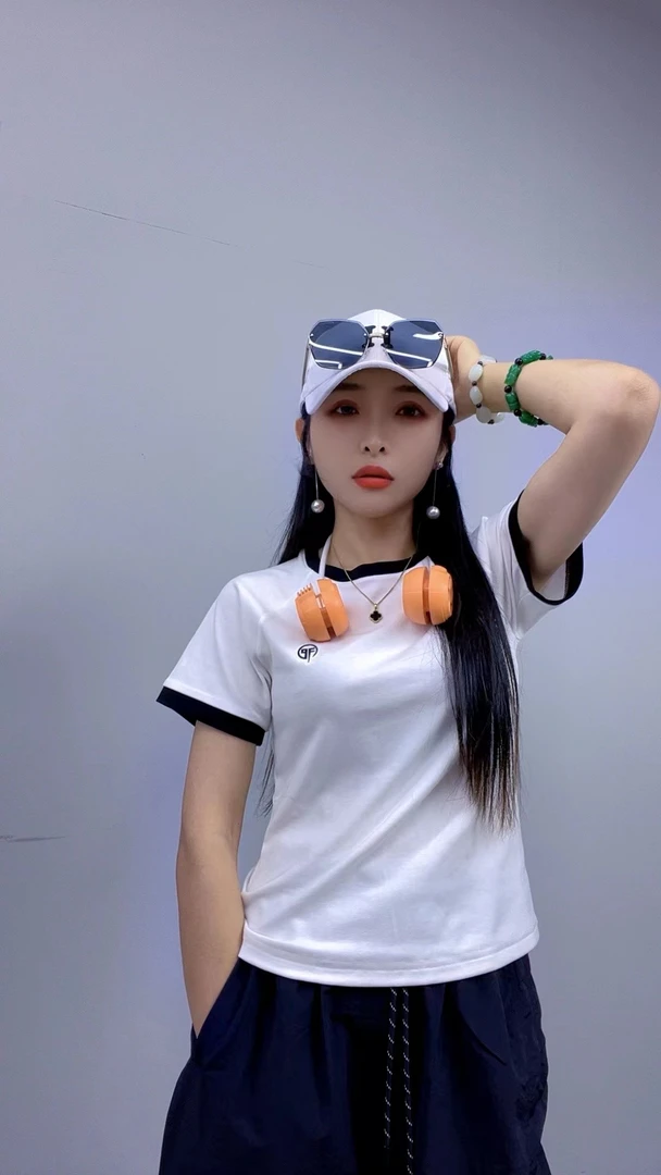 Freepai | 黑白画映 经典撞色点缀高弹合身款短袖T恤女2024夏新款