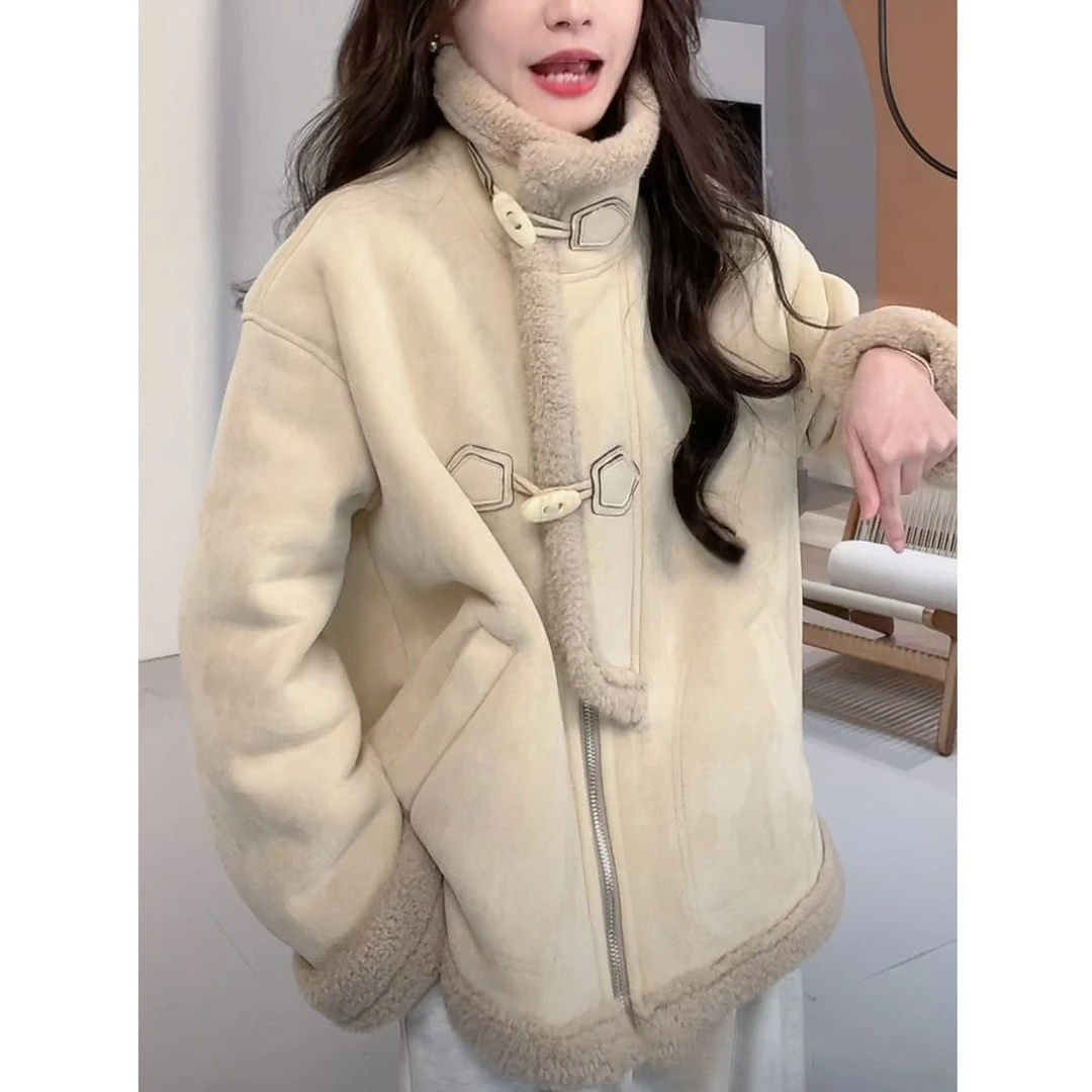 2025牛角扣羊羔毛外套女冬季新款加厚休闲高级感皮毛一体棉衣棉袄