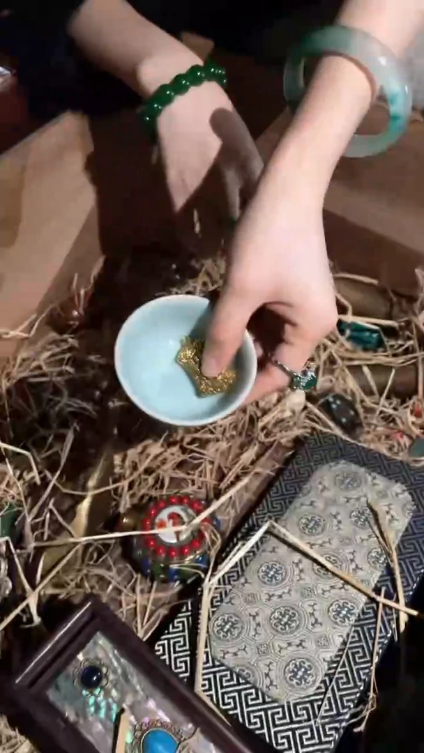 【闪购商品】瓷盖碗摆件