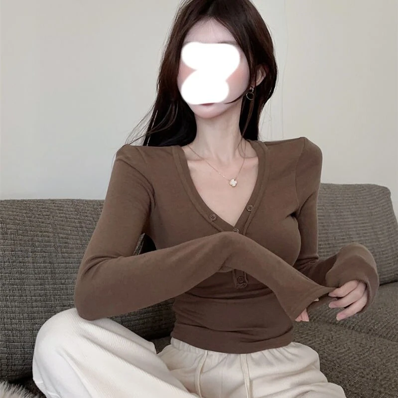 秋冬v领正肩长袖磨毛T恤女士纽扣内搭修身显瘦性感亲肤上衣打底衫