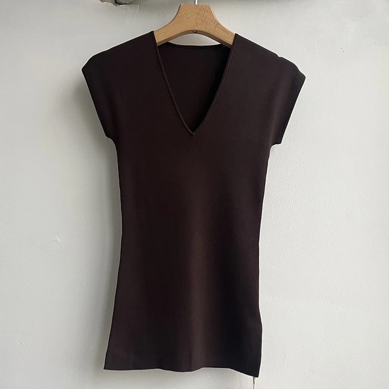 时尚女款冰丝针织背心舒适休闲百搭女士无袖上衣